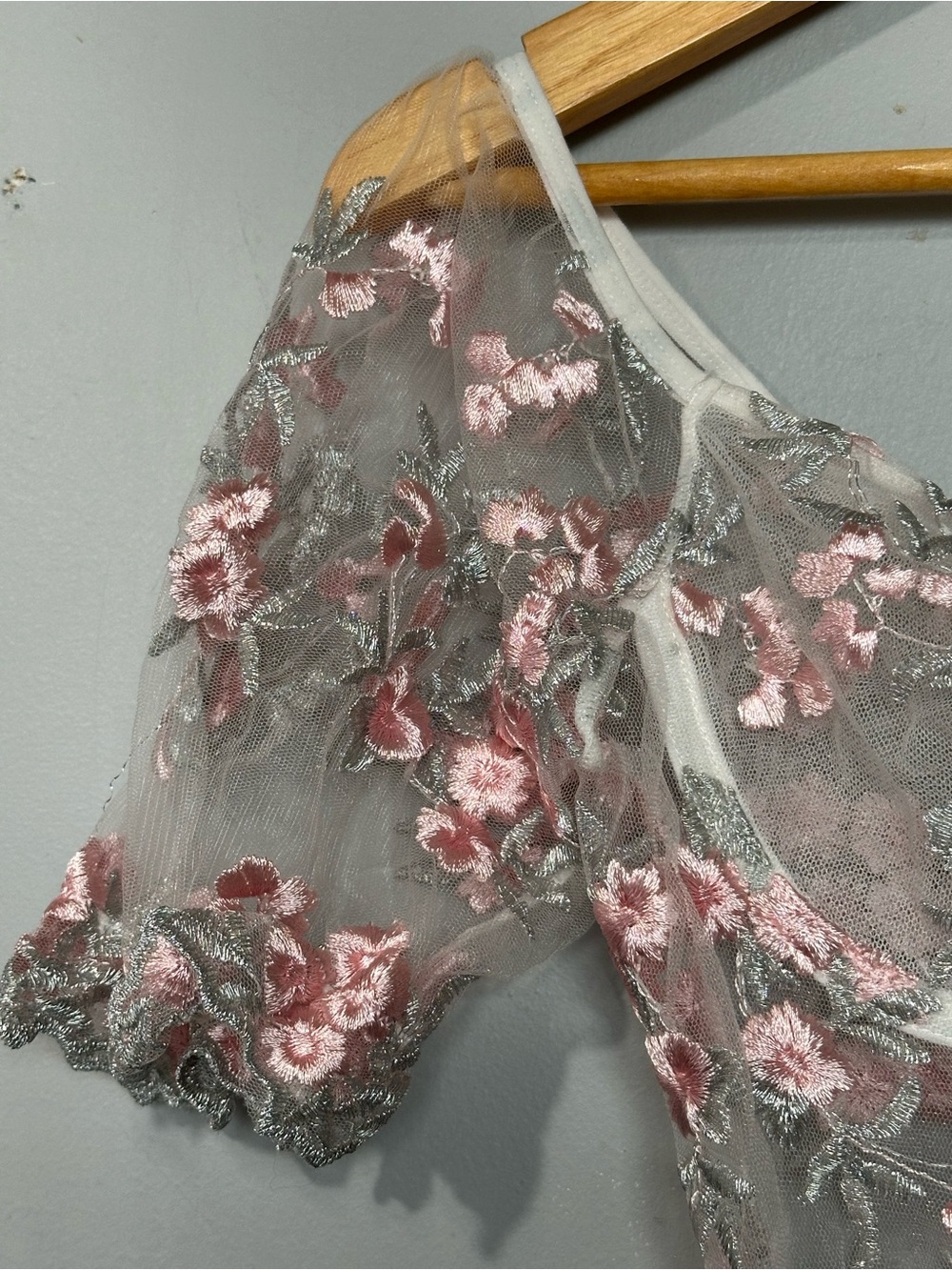 🌻5/$30🌻 NO TAG Sheer Floral Embroidered Corset Bodysuit - Picture 3 of 6